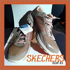 NEW! SKECHERS Ladie's Sneakers Sz. 8.5